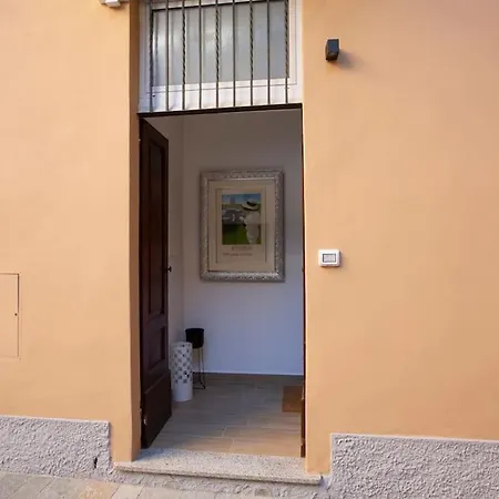 דירה -art Gallery- Luxury Boutique In Center Of *